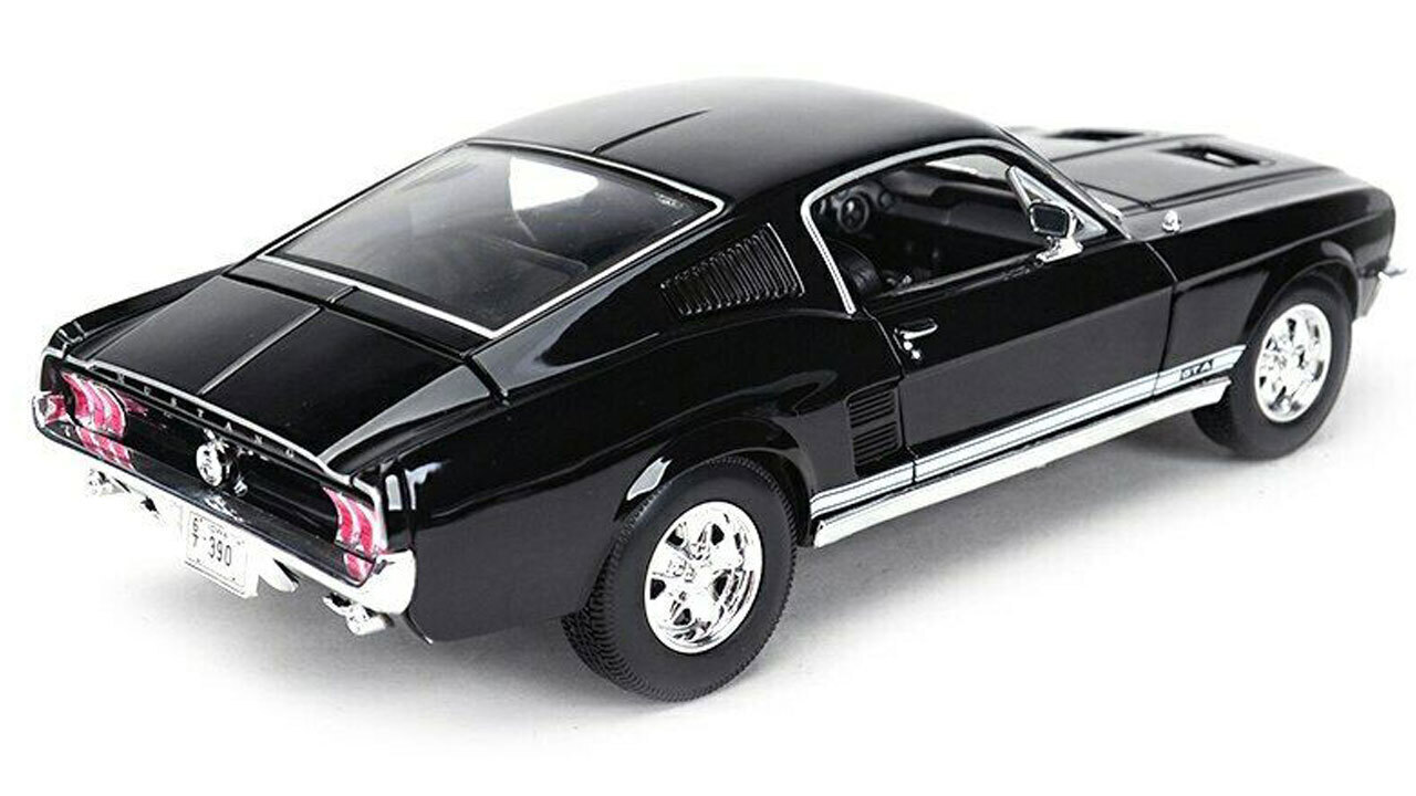 by Maisto Metallic Green Color Classic Coupe 1967 FORD MUSTANG GTA FASTBACK with Display Base Car Dimension: 10 x 3-1/2 x 3 Maisto Year 2014 Special Edition Series 1:18 Scale Die Cast Car Set 