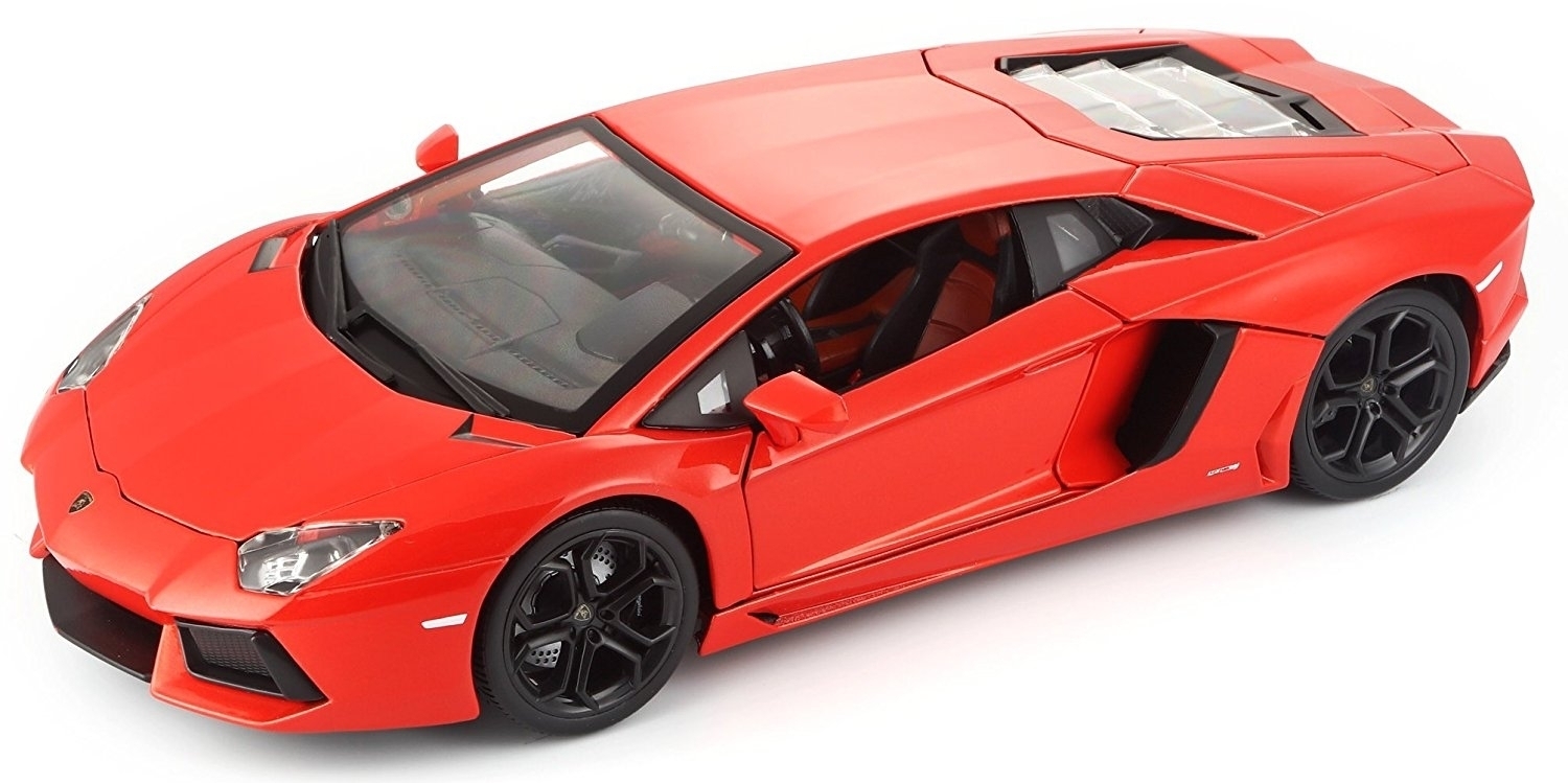 Bburago Lamborghini Aventador LP 700-4 orange 1:18 scale 11033