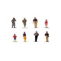 Hornby Town People R7116 **