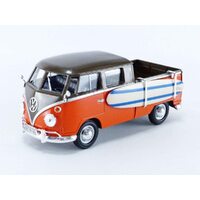 Motor Max Volkswagen Type 2 (T1) Pick Up with Surf Board 1:24 Scale MX79560