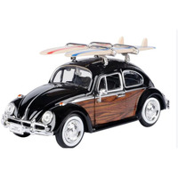 Motor Max 1966 Volkswagen VW Beetle with Surf Board 1:24 Scale MX79591