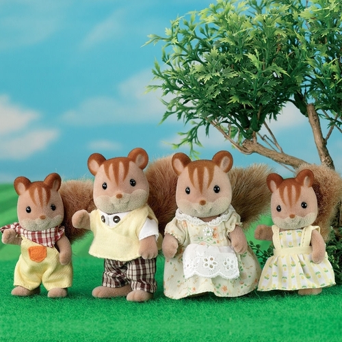 Sylvanian Families Walnut Squirrel Family SF4172