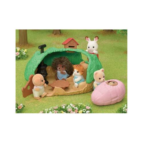 Sylvanian Families Baby Hedgehog Hideout SF5453