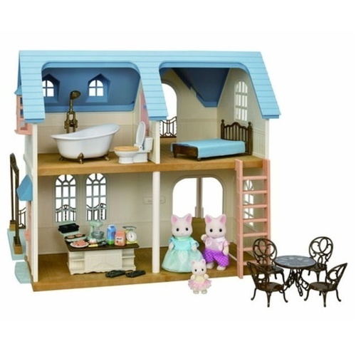 Sylvanian Families Courtyard Home Gift Set SF5609