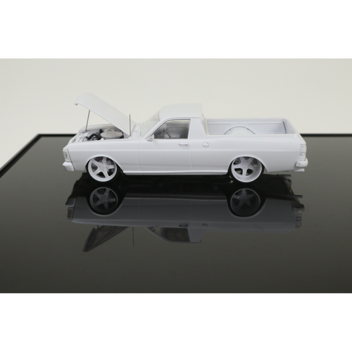 DDA Ford XY Custom Falcon Ute 1:24 Scale Model Kit DDA246K