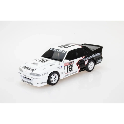 DDA 1:24 Scale VL Walkinshaw #16 Commodore Bathurst - Spectra Rides Light Up Plastic Vehicle DDALU17
