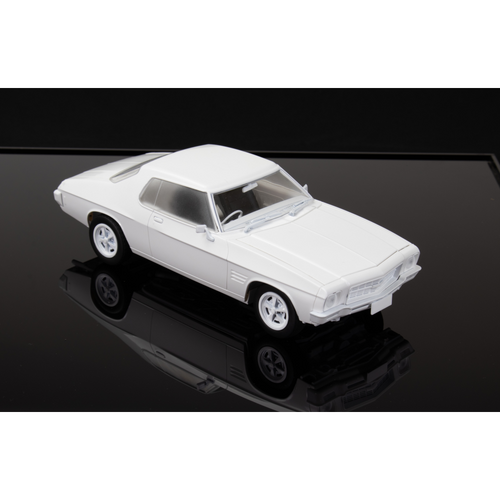 DDA 1:24 Holden HQ Manaro 2 Door GTS Model Kit DDAK-329
