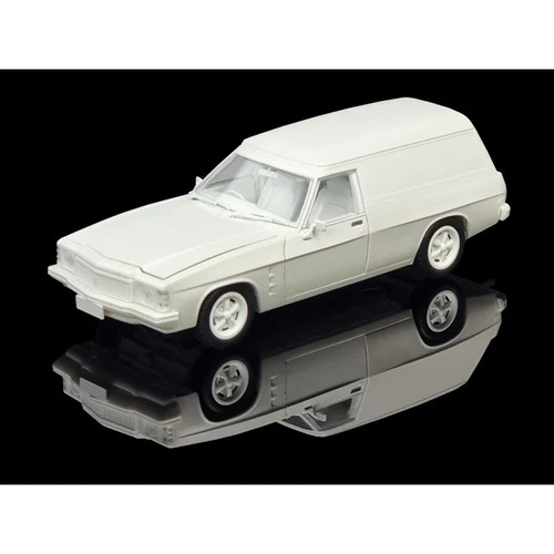 DDA Collectibles Holden Sandman Panelvan Plastic Model Kit 1:24 Scale DDA507