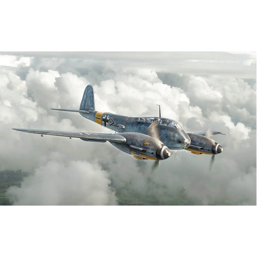 Italeri Messerschmitt Me 410 A-1 Hornisse 1:72 Scale Model Kit 0074S