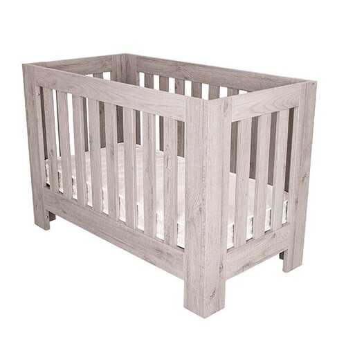 Love n Care Stan Mini Cot **